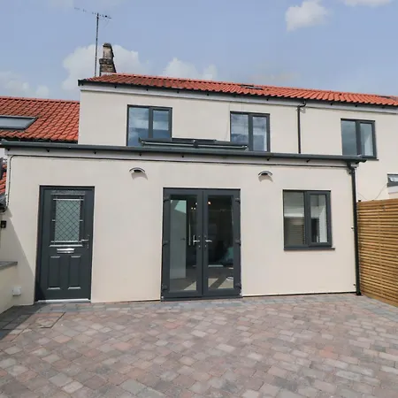 1 Staveley Weaverthorpe