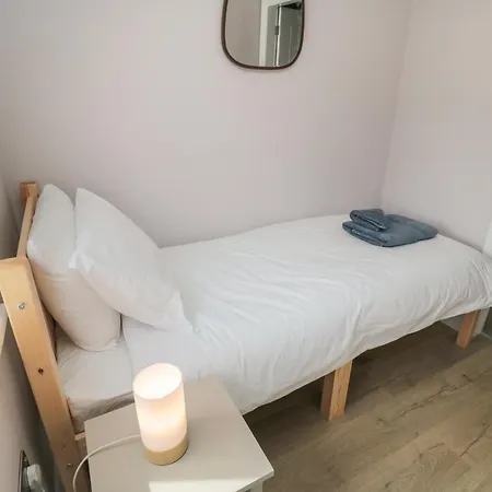 1 Staveley Weaverthorpe